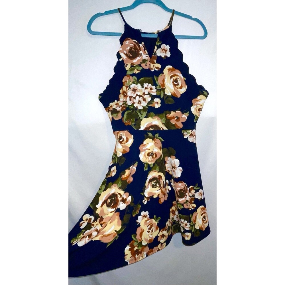 Altered State Dress Scalloped Navy Base With Floral Design Women’s Size Large - Picture 6 of 12